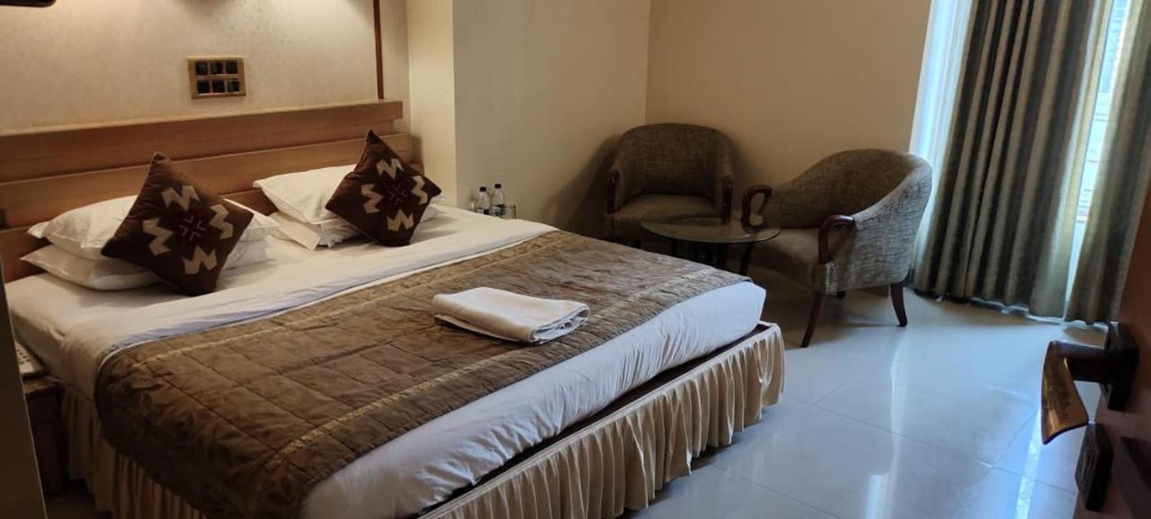 Hotel Deccan Royaale, Shivajinagar Пуна Экстерьер фото