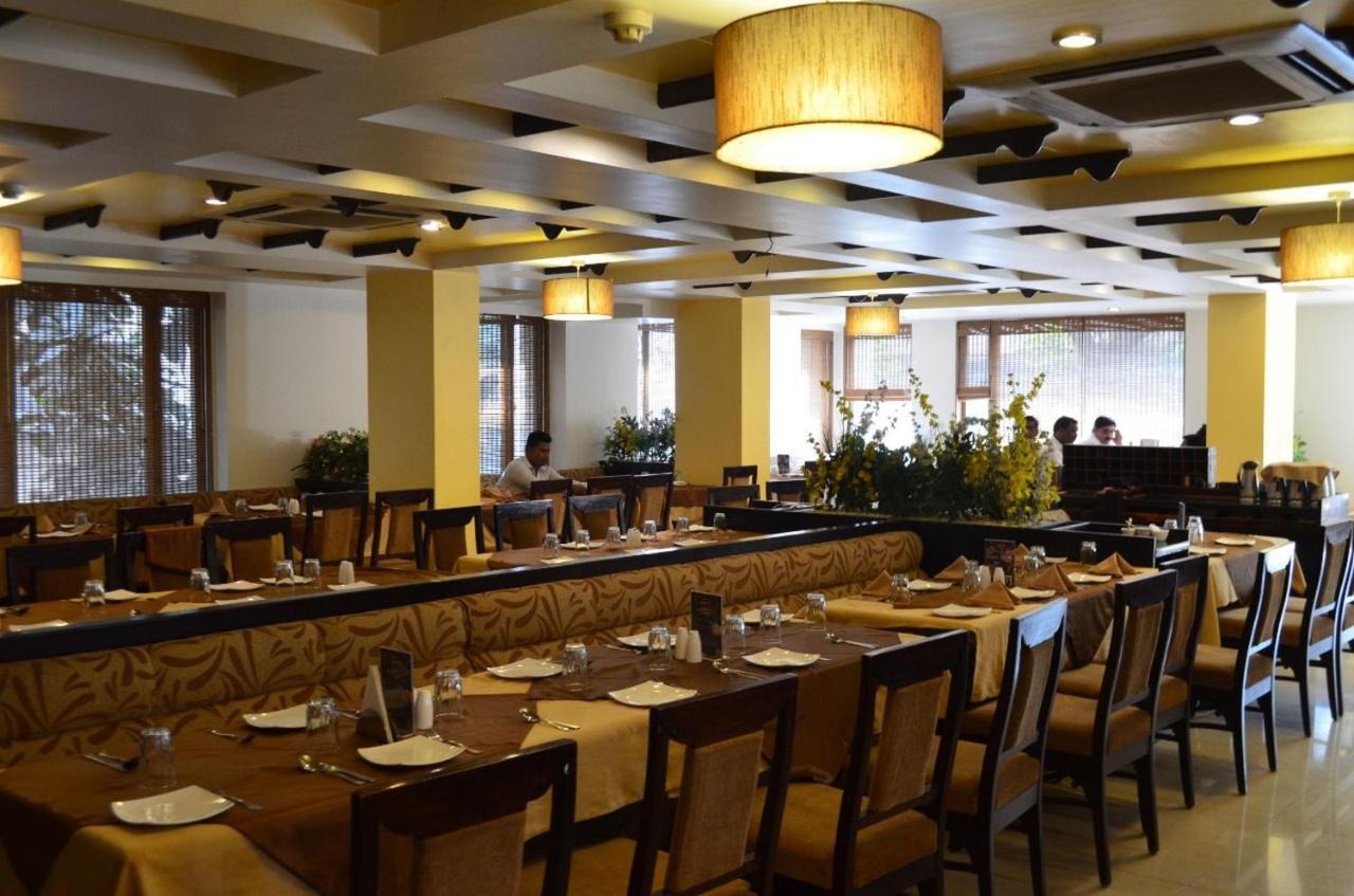 Hotel Deccan Royaale, Shivajinagar Пуна Экстерьер фото