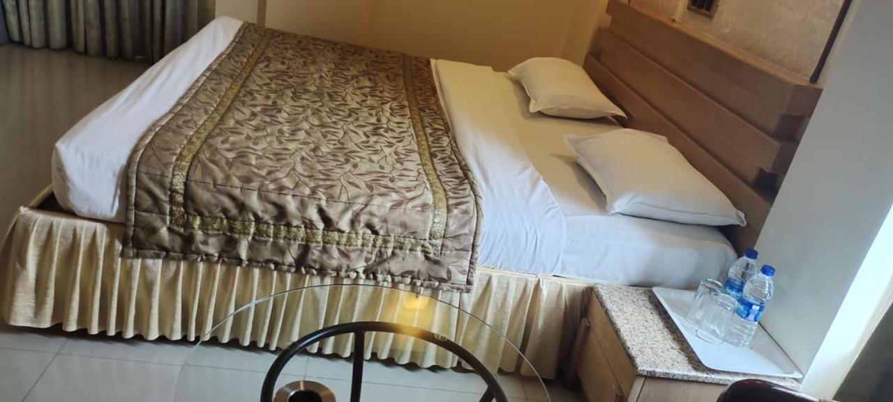 Hotel Deccan Royaale, Shivajinagar Пуна Экстерьер фото