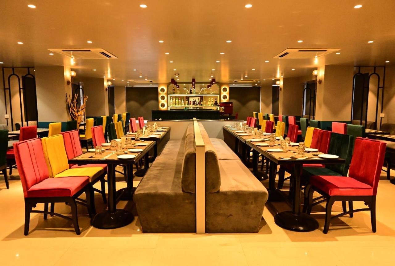 Hotel Deccan Royaale, Shivajinagar Пуна Экстерьер фото