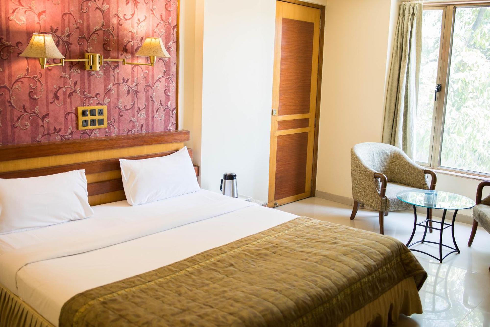 Hotel Deccan Royaale, Shivajinagar Пуна Экстерьер фото