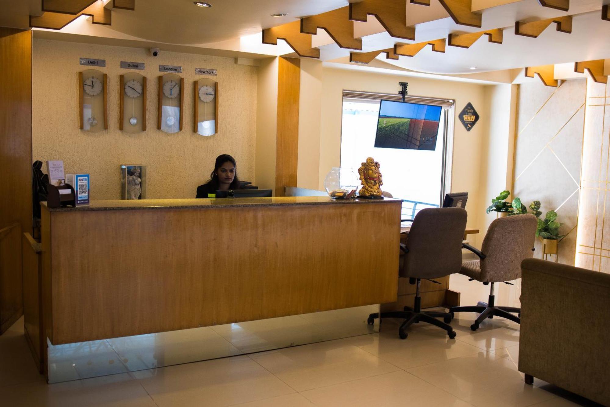 Hotel Deccan Royaale, Shivajinagar Пуна Экстерьер фото
