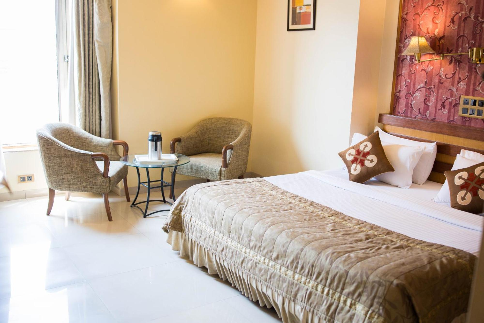 Hotel Deccan Royaale, Shivajinagar Пуна Экстерьер фото
